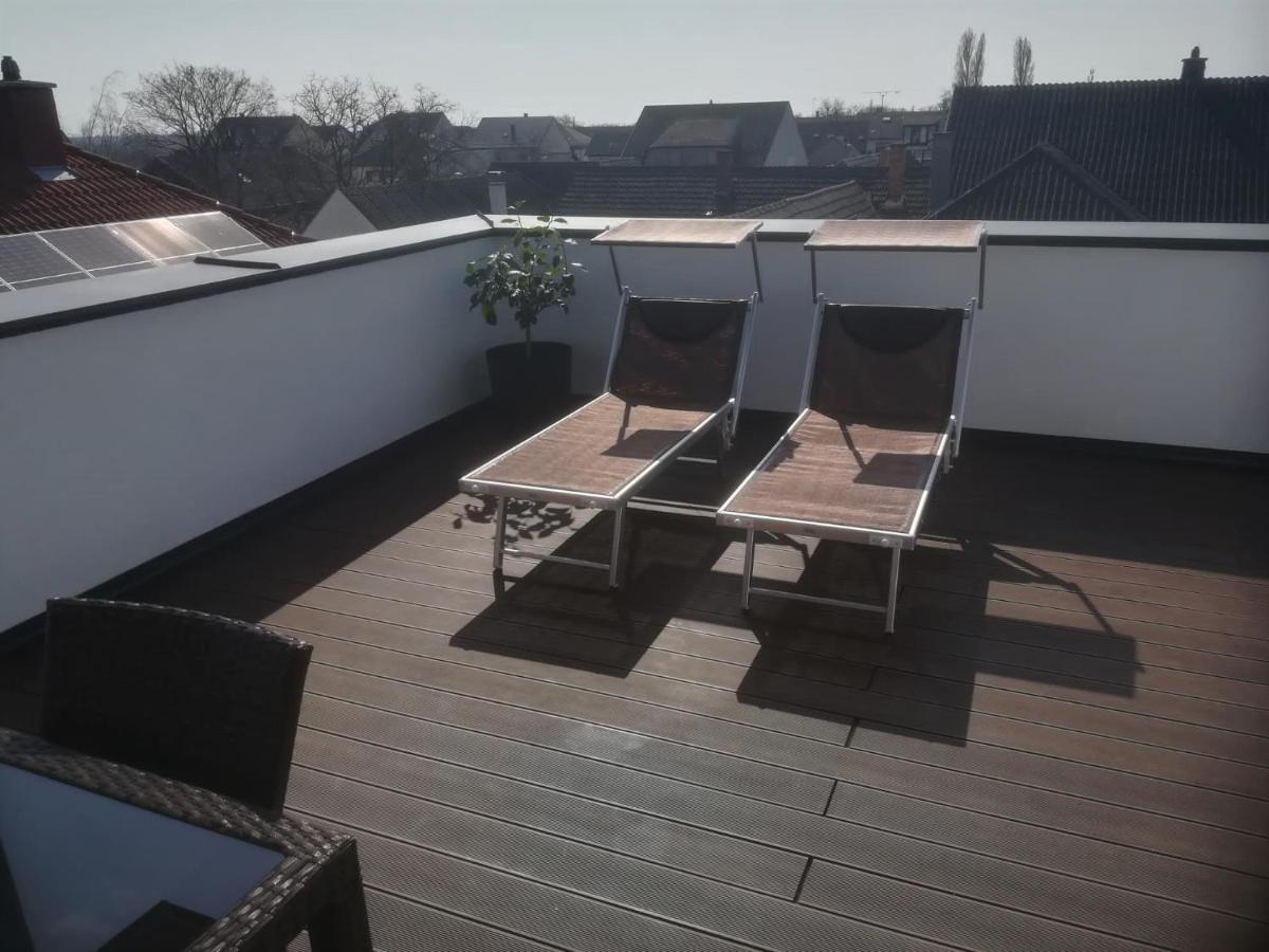 Penthouse Griemann 2 Fuer Max 4 Personen Mit Eigener Grosser Dachterrasse Zum Relaxen! Illmitz Bagian luar foto