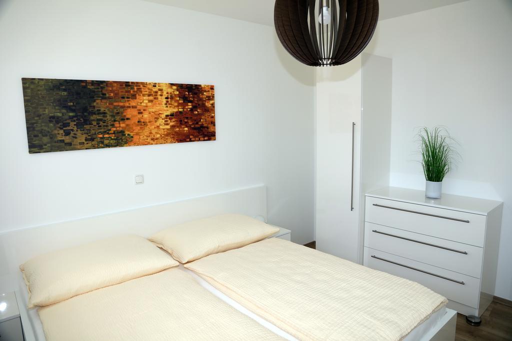 Penthouse Griemann 2 Fuer Max 4 Personen Mit Eigener Grosser Dachterrasse Zum Relaxen! Illmitz Bagian luar foto