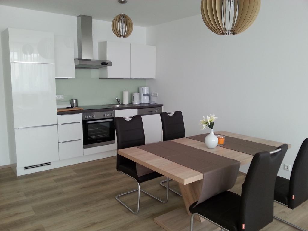 Penthouse Griemann 2 Fuer Max 4 Personen Mit Eigener Grosser Dachterrasse Zum Relaxen! Illmitz Bagian luar foto