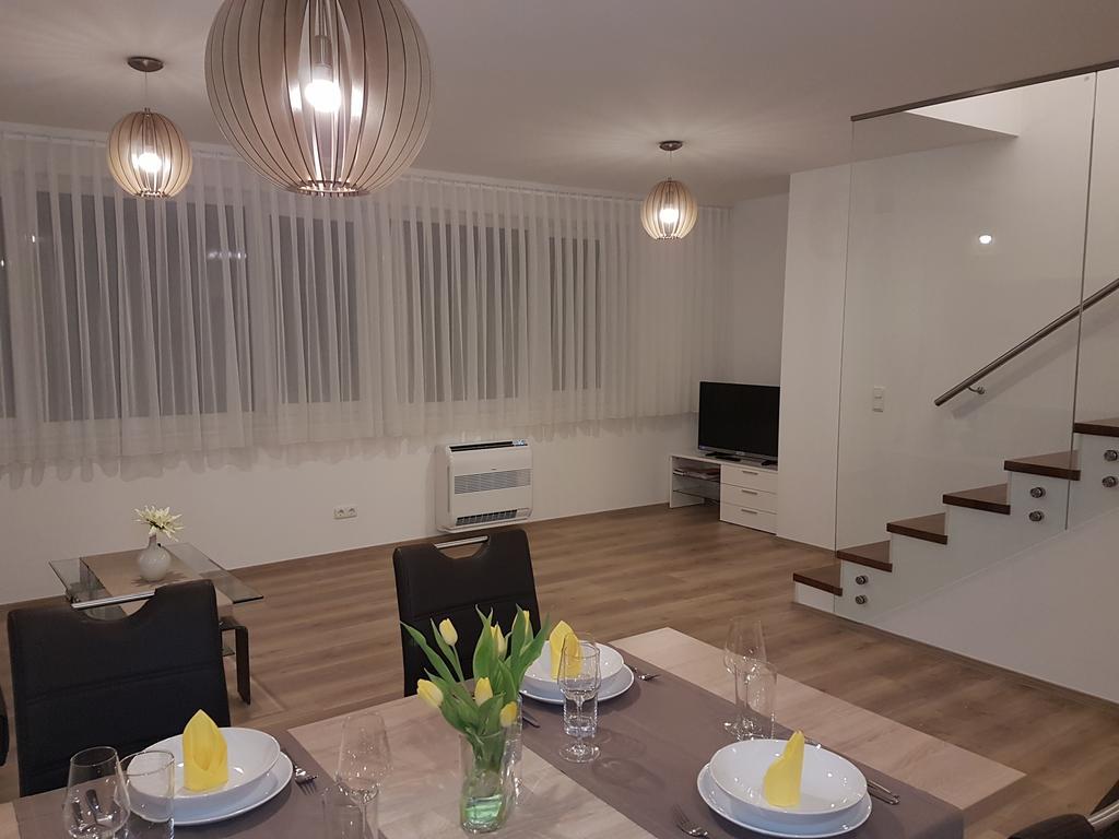 Penthouse Griemann 2 Fuer Max 4 Personen Mit Eigener Grosser Dachterrasse Zum Relaxen! Illmitz Bagian luar foto